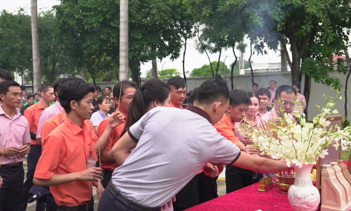 Những hình ảnh tổ chức Công đoàn, công nhân - lao động tưởng nhớ Tổng Bí thư Nguyễn Phú Trọng- Ảnh 7.