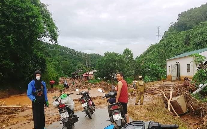 Lũ quét bất ngờ trong đêm, 7 người chết và mất tích