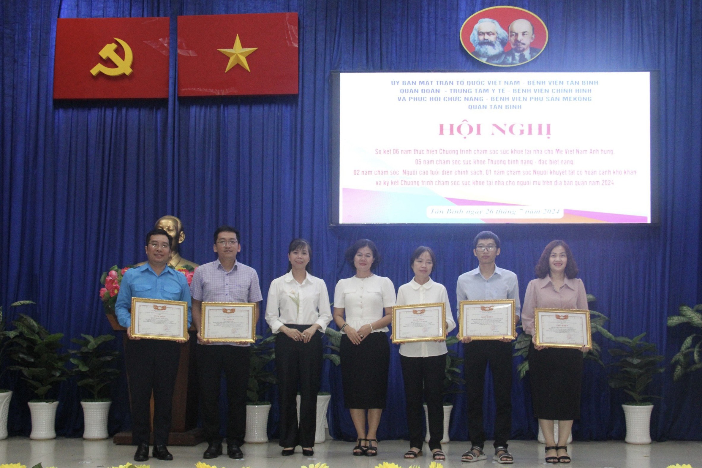 Quận T&acirc;n B&igrave;nh ph&aacute;t động ủng hộ Quỹ "Đền ơn đ&aacute;p nghĩa" lần 2- Ảnh 1.