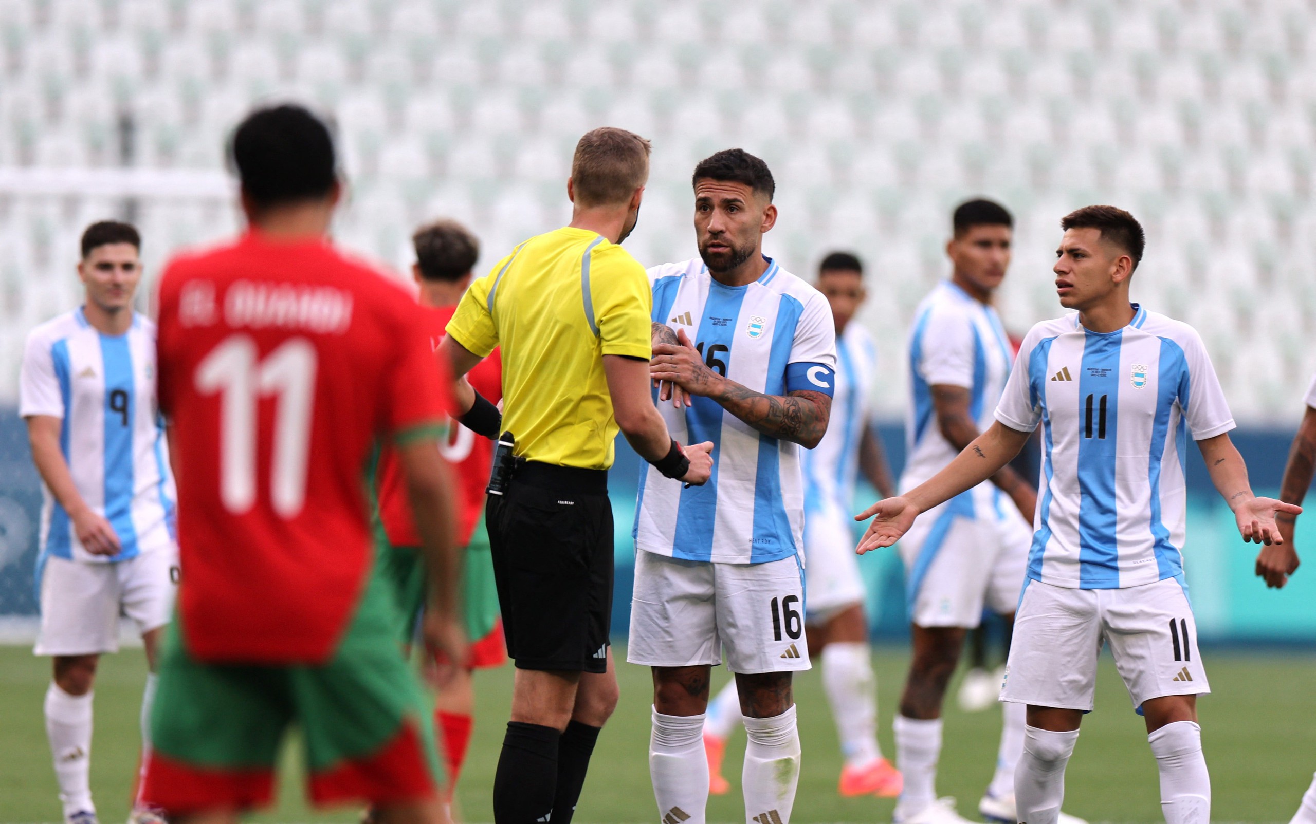 B&oacute;ng đ&aacute; nam Olympic 2024: Argentina buộc phải thắng- Ảnh 1.