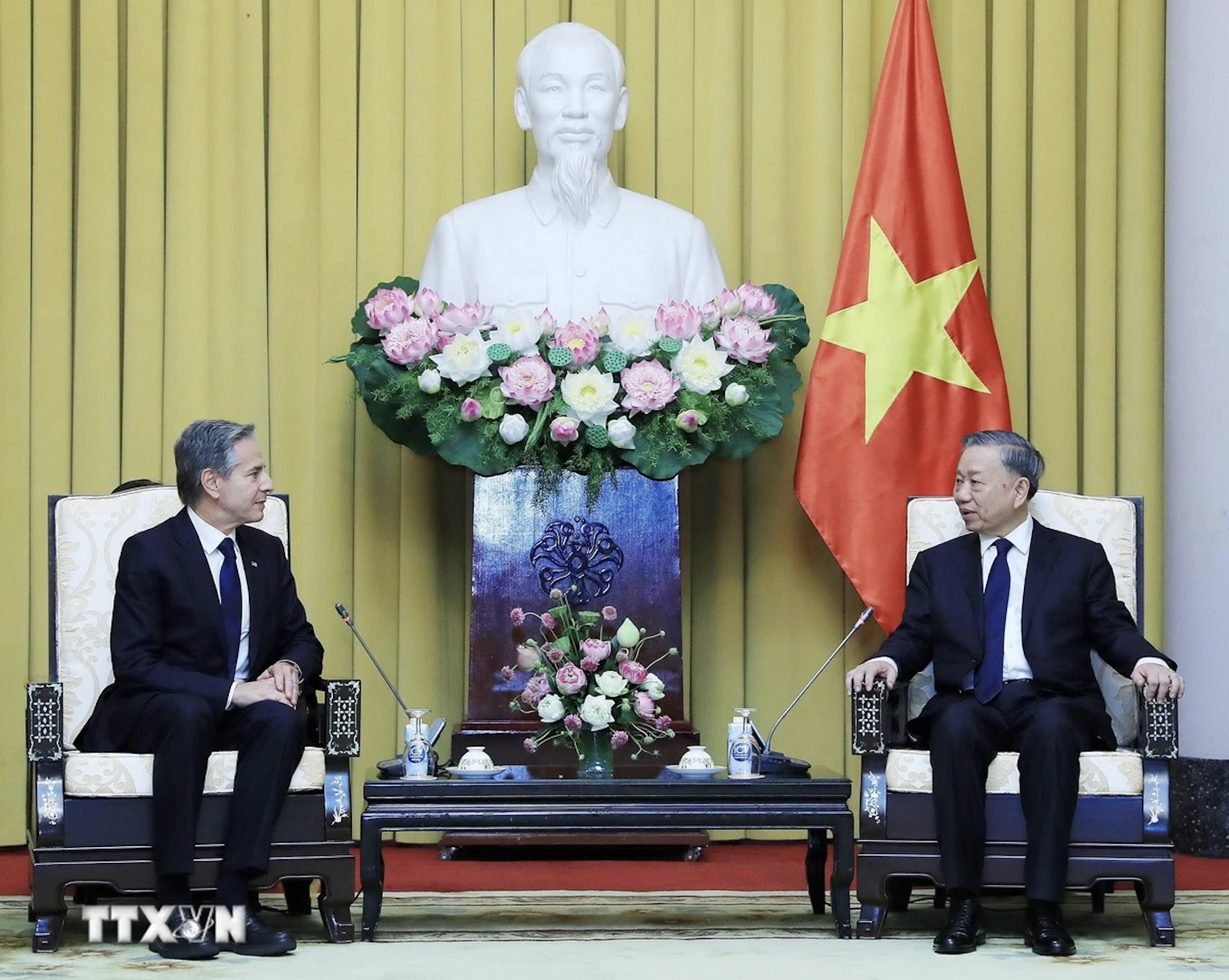 Ngoại trưởng Mỹ Antony Blinken trao Chủ tịch nước Tô Lâm thư chia buồn của Tổng thống Joe Biden- Ảnh 2.