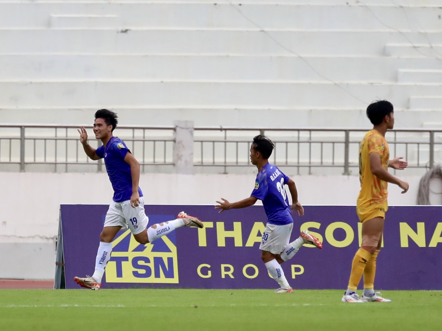 U17 Quốc gia: HAGL gục ng&atilde;, H&agrave; Nội lần đầu ti&ecirc;n v&ocirc; địch- Ảnh 2.