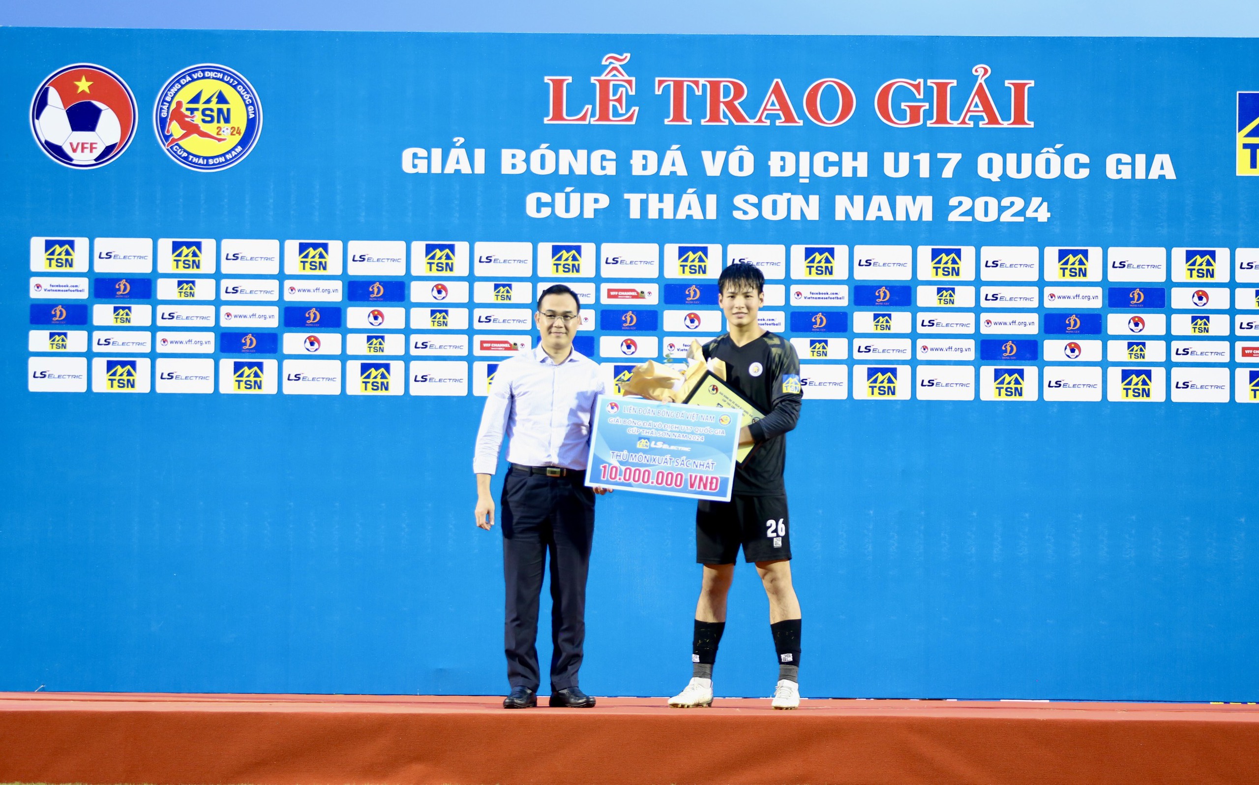U17 Quốc gia: HAGL gục ng&atilde;, H&agrave; Nội lần đầu ti&ecirc;n v&ocirc; địch- Ảnh 6.