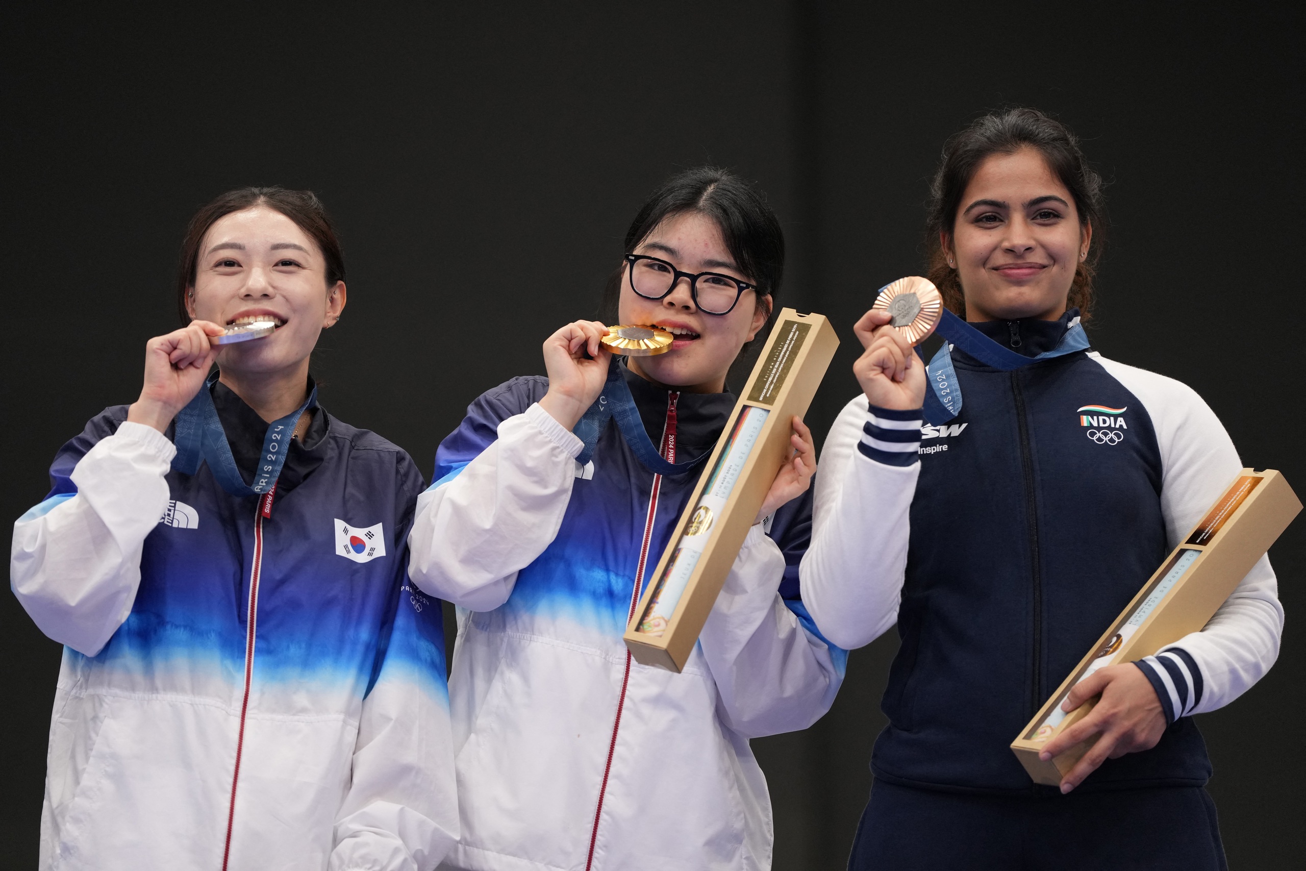 Olympic Paris ng&agrave;y 28-7: Trịnh Thu Vinh hụt huy chương trong gang tấc- Ảnh 4.
