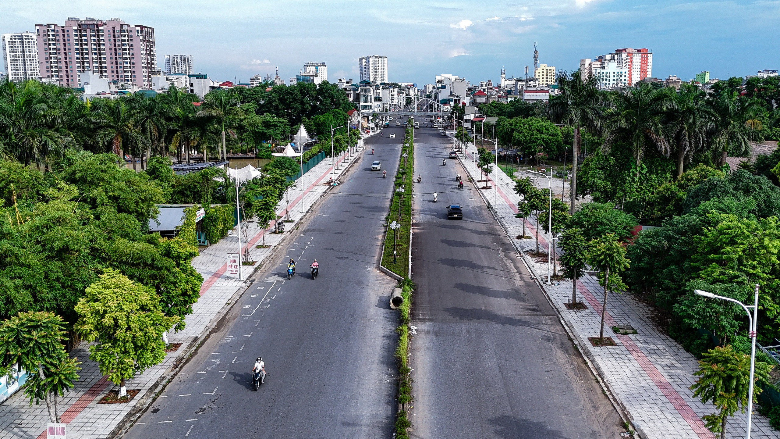 VIDEO: Cận cảnh đoạn đường 1,5 km đầu tư hơn 1.200 tỉ đồng l&agrave;m m&atilde;i kh&ocirc;ng xong- Ảnh 12.