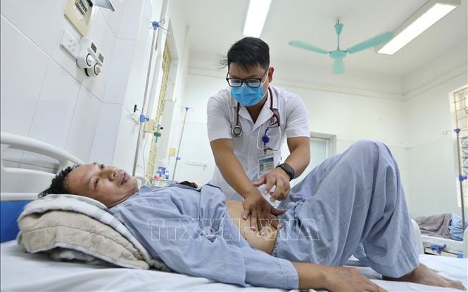 Sốt xuất huyết tại H&agrave; Nội, TP HCM đều tăng