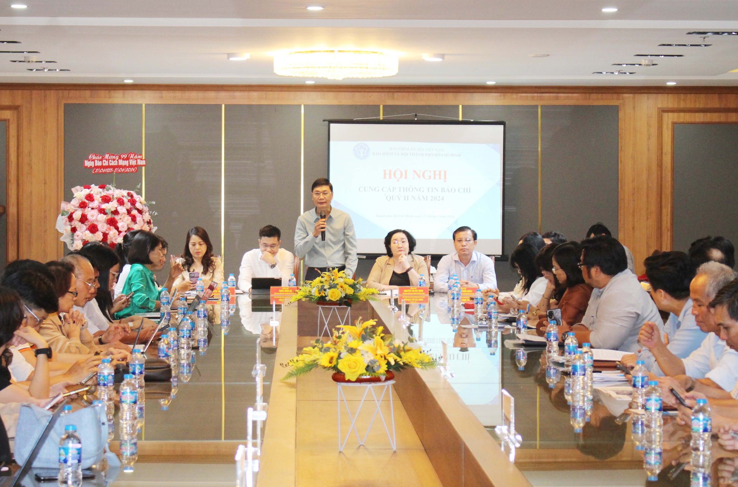 Lãnh đạo BHXH TP HCM thông tin kết quả công tác với cơ quan báo chí
