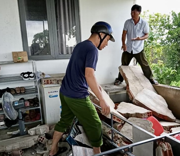 B&agrave; Rịa - Vũng T&agrave;u: Cảnh b&aacute;o mưa lớn, lốc xo&aacute;y tiếp tục diễn ra- Ảnh 1.
