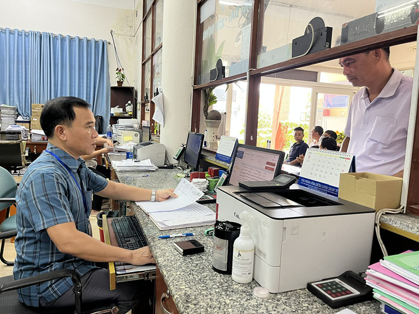 Với những cơ chế v&agrave; ch&iacute;nh s&aacute;ch đặc th&ugrave;, TP HCM cần c&oacute; đội ngũ CB-CC-VC  năng động, s&aacute;ng tạo Ảnh: Bảo Ngọc