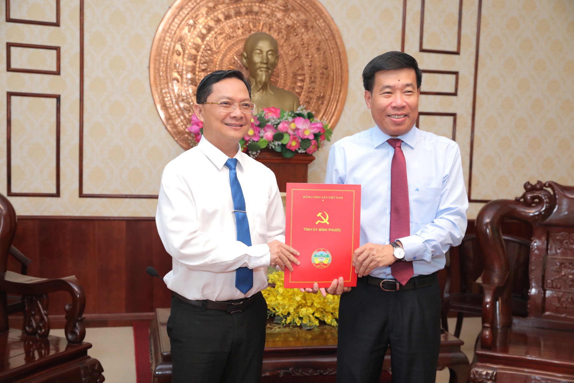 &Ocirc;ng H&agrave; Anh Dũng giữ chức Chủ tịch Ủy ban MTTQ Việt Nam tỉnh B&igrave;nh Phước- Ảnh 2.