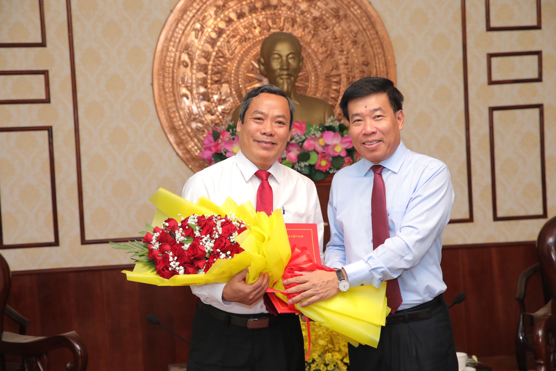 &Ocirc;ng H&agrave; Anh Dũng giữ chức Chủ tịch Ủy ban MTTQ Việt Nam tỉnh B&igrave;nh Phước- Ảnh 3.