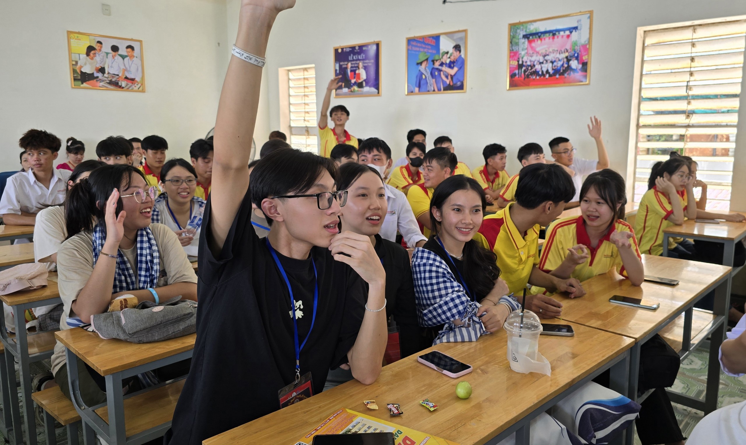 Đo&agrave;n Thanh thiếu ni&ecirc;n kiều b&agrave;o v&agrave; tuổi trẻ TP HCM giao lưu với sinh vi&ecirc;n Đ&agrave; Nẵng- Ảnh 2.