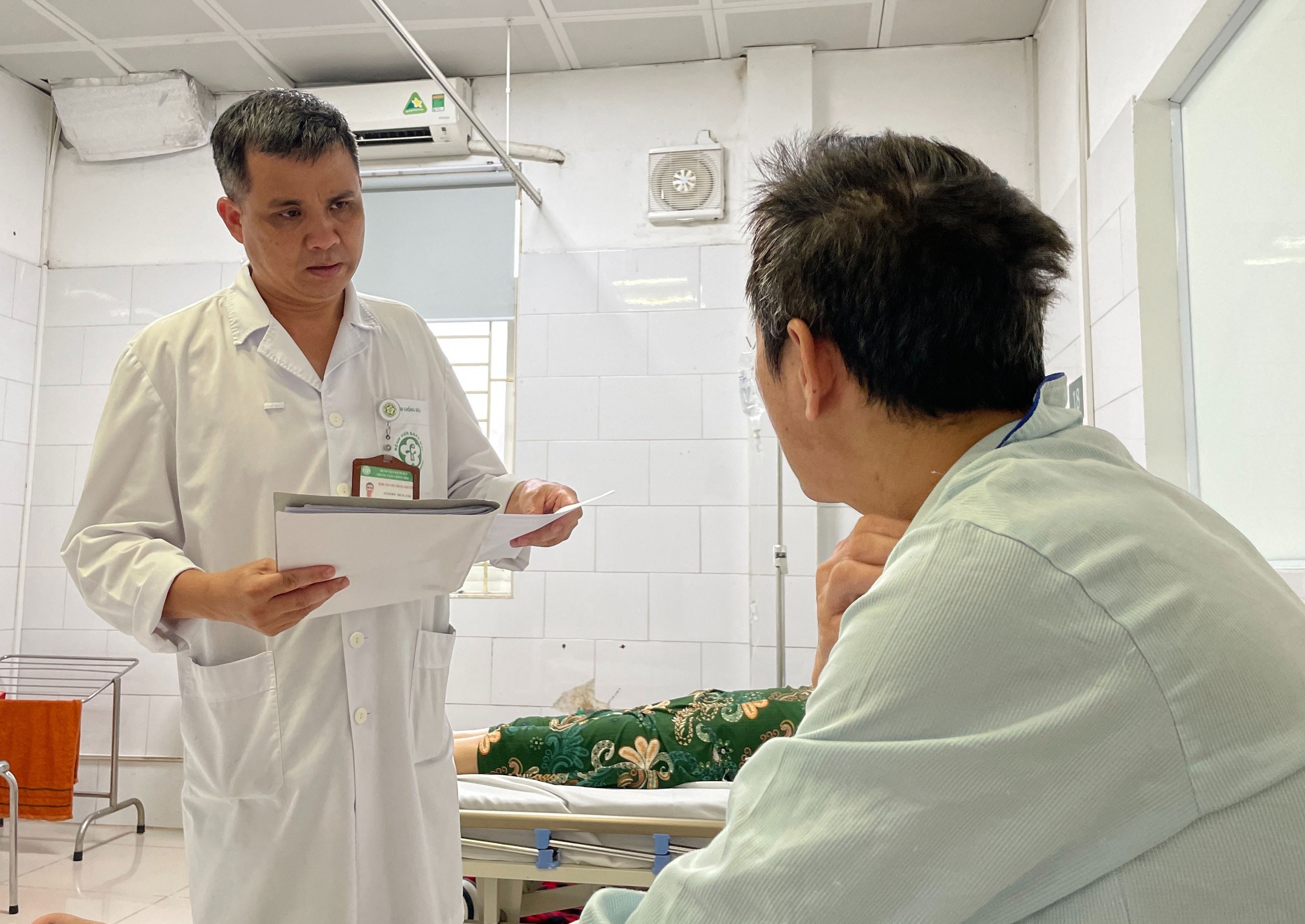 Bác sĩ khuyến cáo sử dụng thuốc đúng cách để hạn chế nguy cơ cho người bệnh