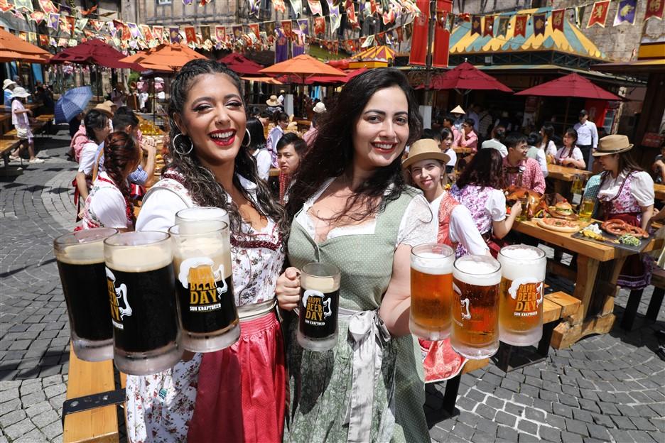 Đ&agrave; Nẵng: Du kh&aacute;ch say m&ecirc; với Lễ hội Bia B&rsquo;estival từ s&aacute;ng đến đ&ecirc;m tr&ecirc;n đỉnh B&agrave; N&agrave;- Ảnh 2.