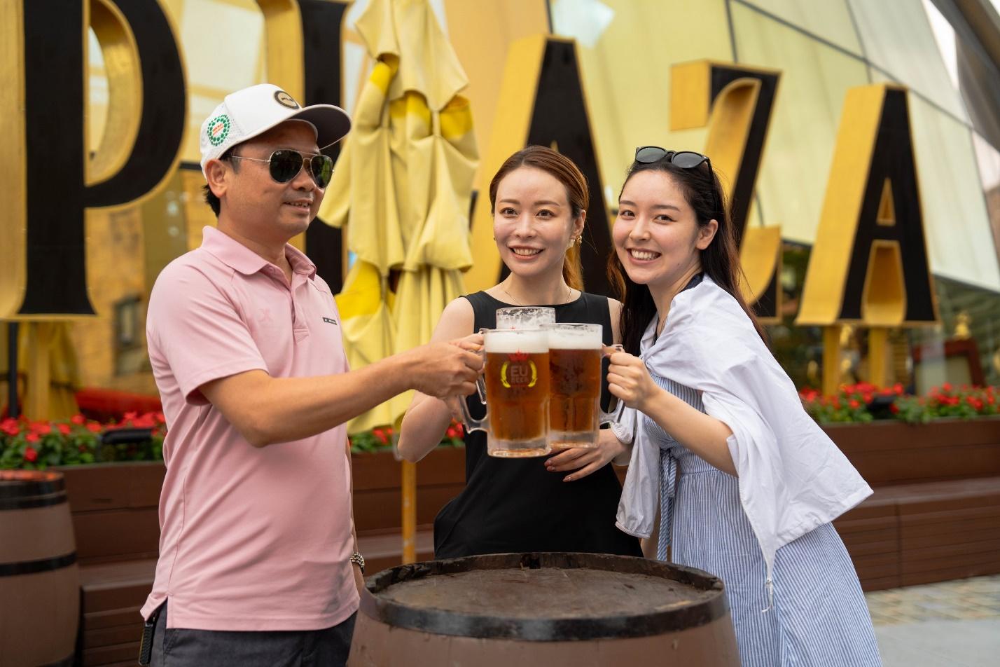 Đ&agrave; Nẵng: Du kh&aacute;ch say m&ecirc; với Lễ hội Bia B&rsquo;estival từ s&aacute;ng đến đ&ecirc;m tr&ecirc;n đỉnh B&agrave; N&agrave;- Ảnh 3.