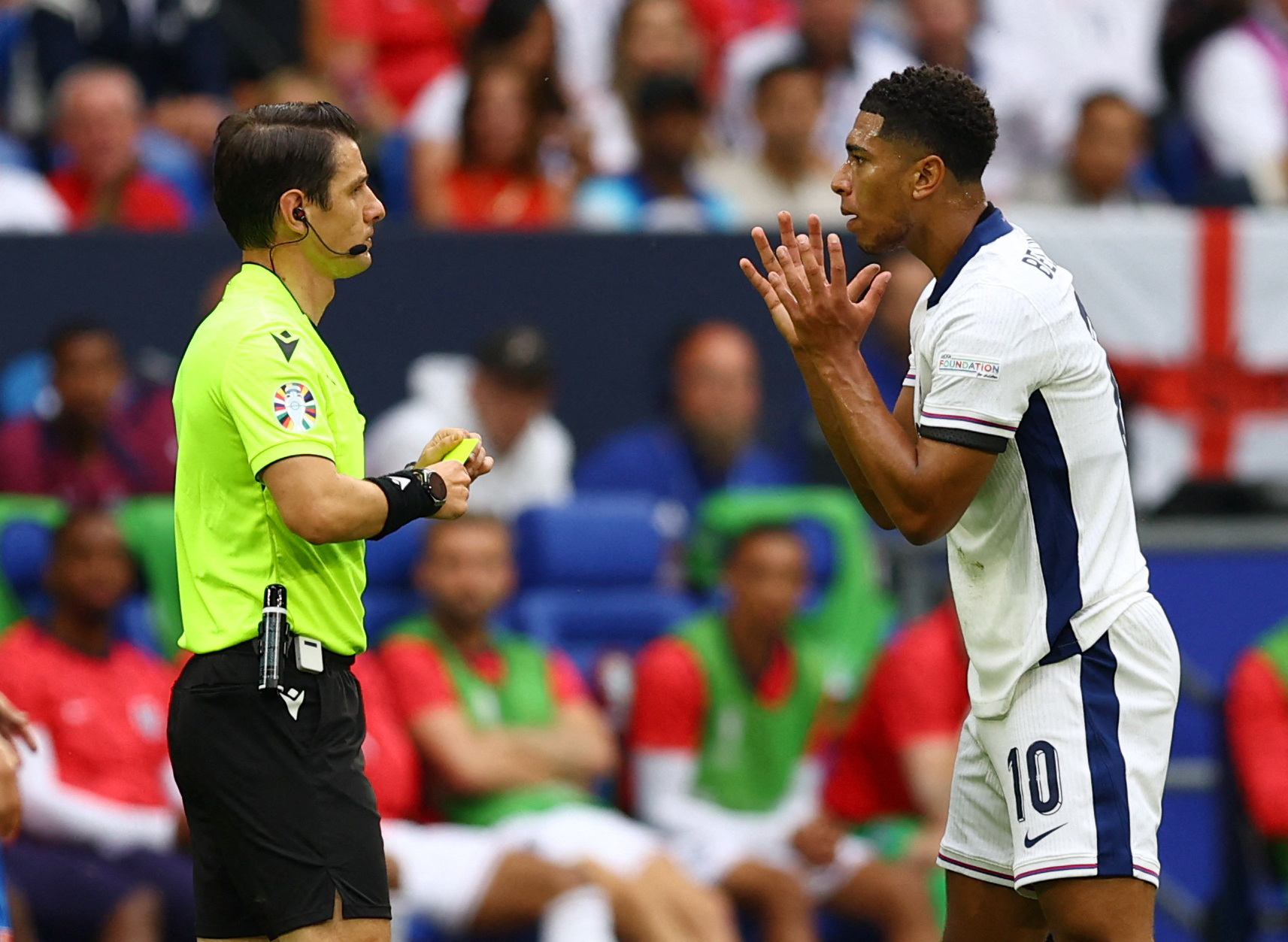 Euro 2024: Bellingham, Ronaldo, Mbappe với án treo giò "lơ lửng trên đầu"- Ảnh 1.