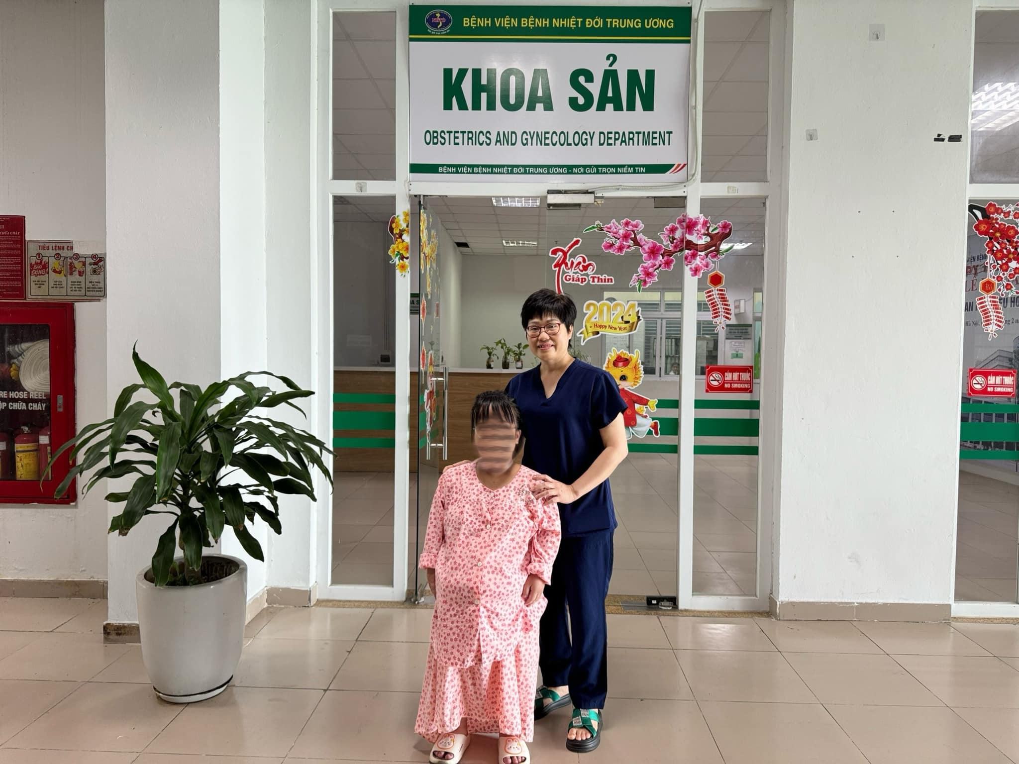 Sản phụ cao 1m30 sinh b&eacute; g&aacute;i nặng 3,5 kg- Ảnh 1.