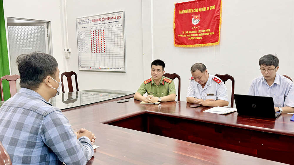 Xử phạt 2 người đăng thông tin sai về tảng đá giống "sư" Thích Minh Tuệ- Ảnh 2.