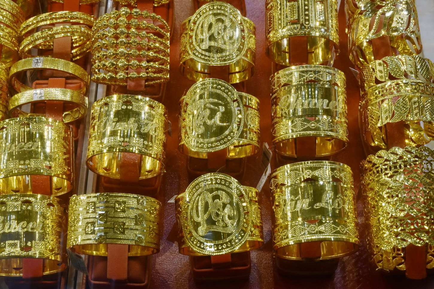 Gi&aacute; v&agrave;ng nhẫn tăng vọt - Ảnh 1.