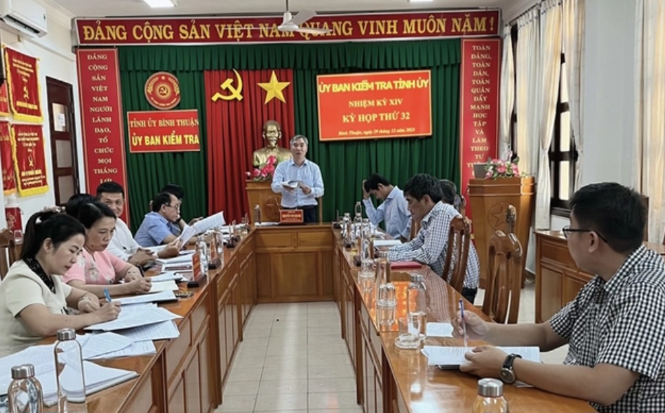 Khởi tố vụ &aacute;n vi phạm đấu thầu xảy ra tại Sở GD-ĐT B&igrave;nh Thuận li&ecirc;n quan C&ocirc;ng ty AIC- Ảnh 1.