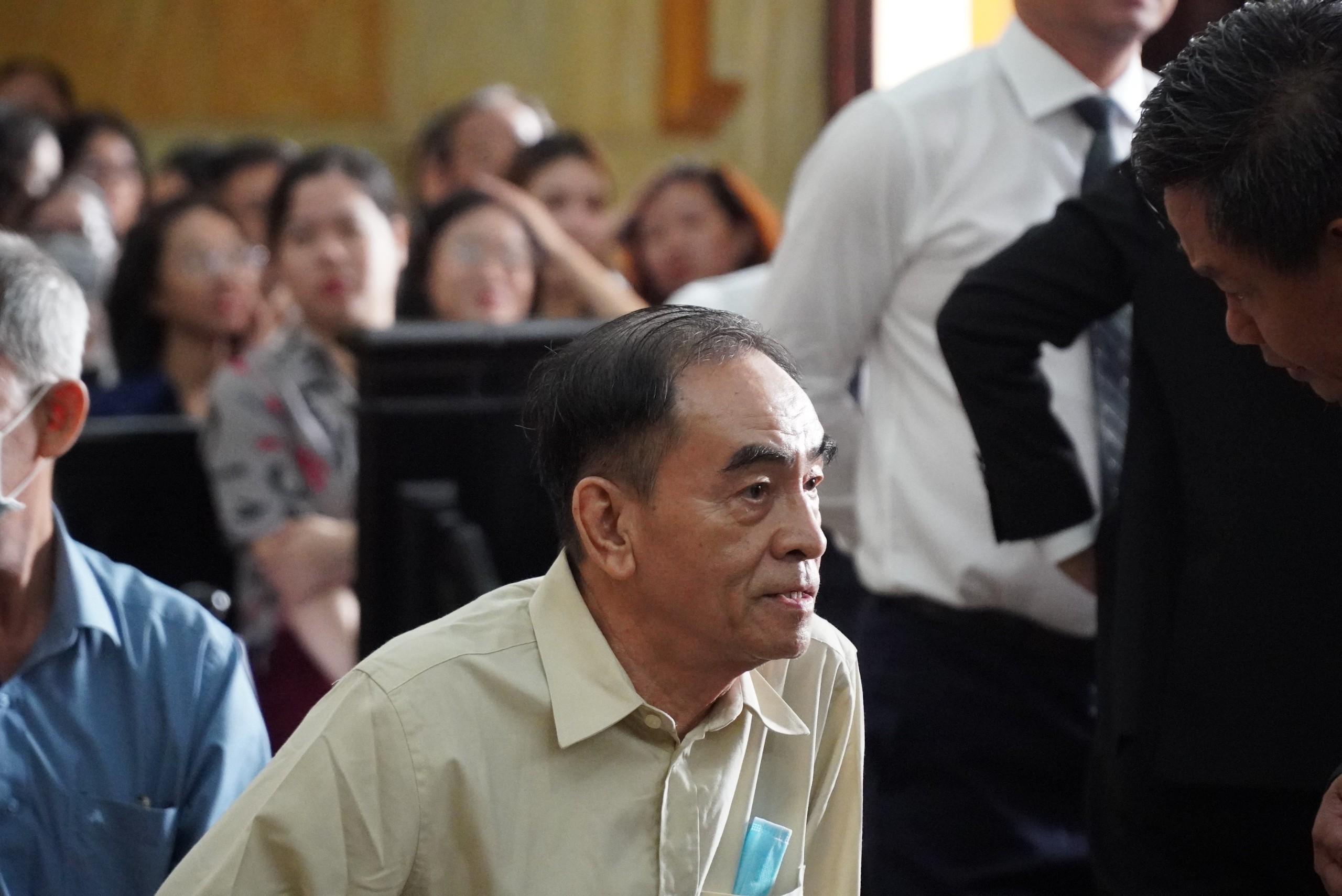 Sai phạm b&aacute;n &ldquo;đất v&agrave;ng&rdquo;, cựu chủ tịch Resco l&atilde;nh &aacute;n t&ugrave;- Ảnh 2.