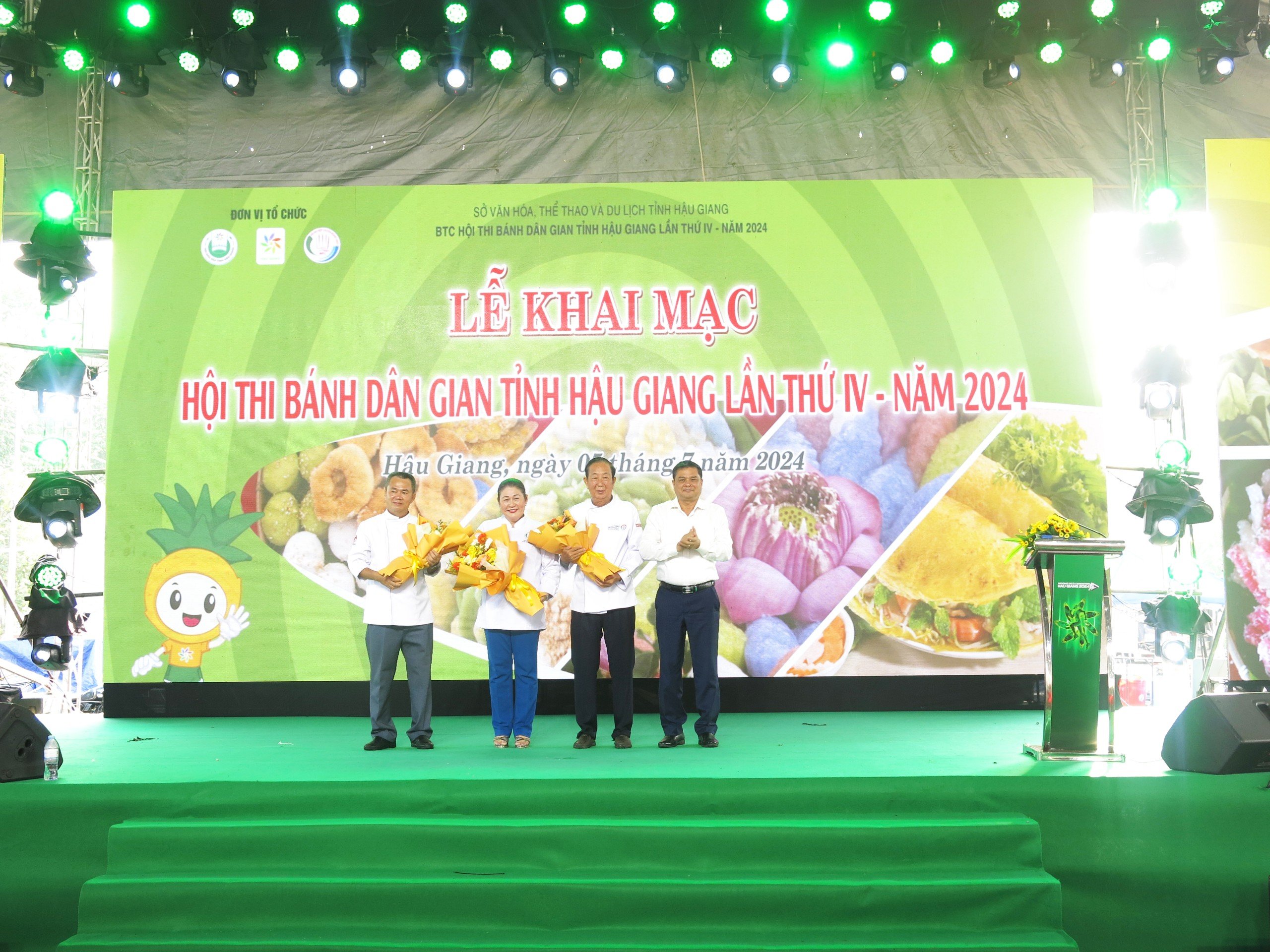 H&agrave;ng trăm loại b&aacute;nh d&acirc;n gian khiến người xem muốn thưởng thức ngay- Ảnh 1.