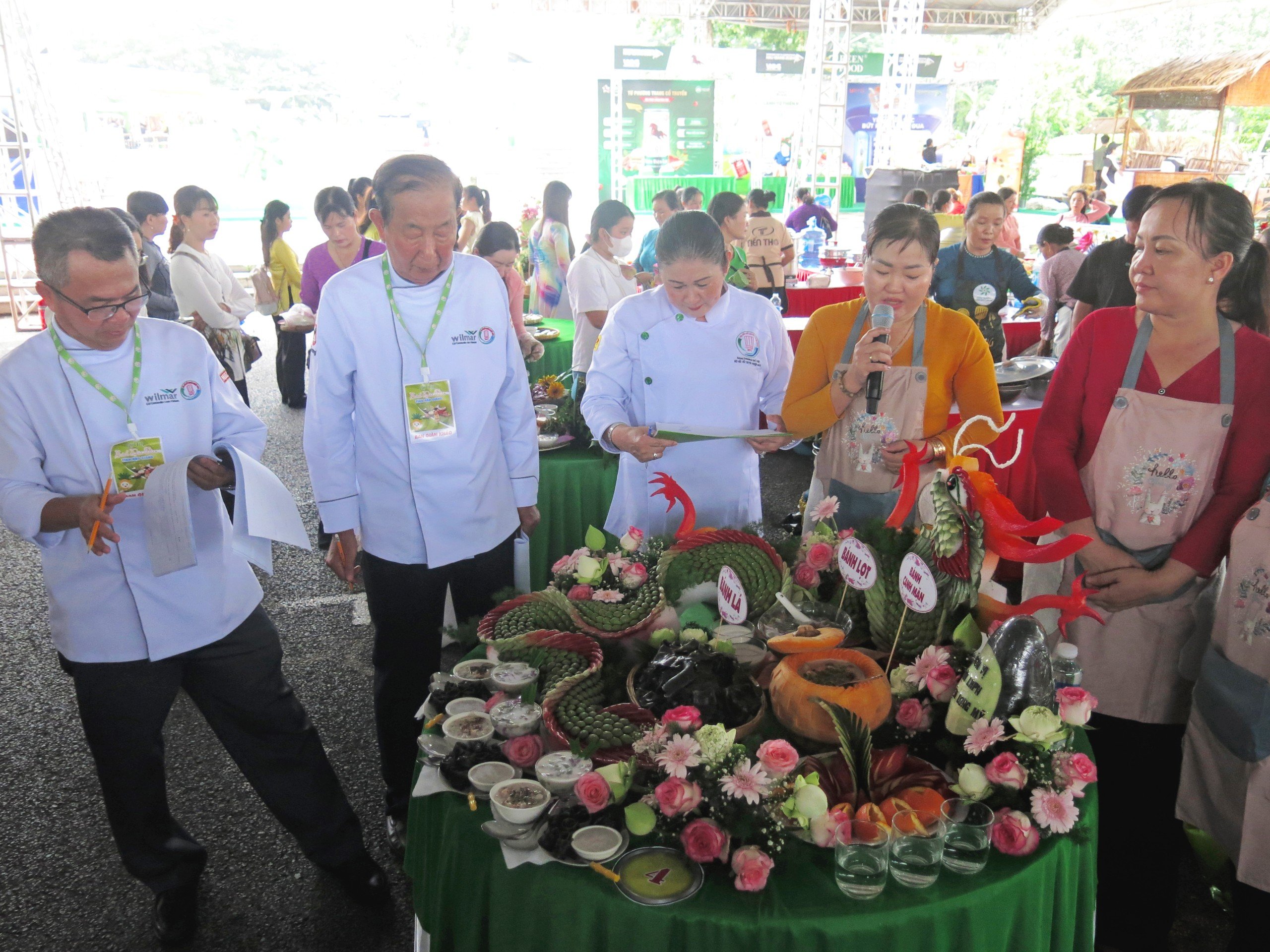 H&agrave;ng trăm loại b&aacute;nh d&acirc;n gian khiến người xem muốn thưởng thức ngay- Ảnh 14.