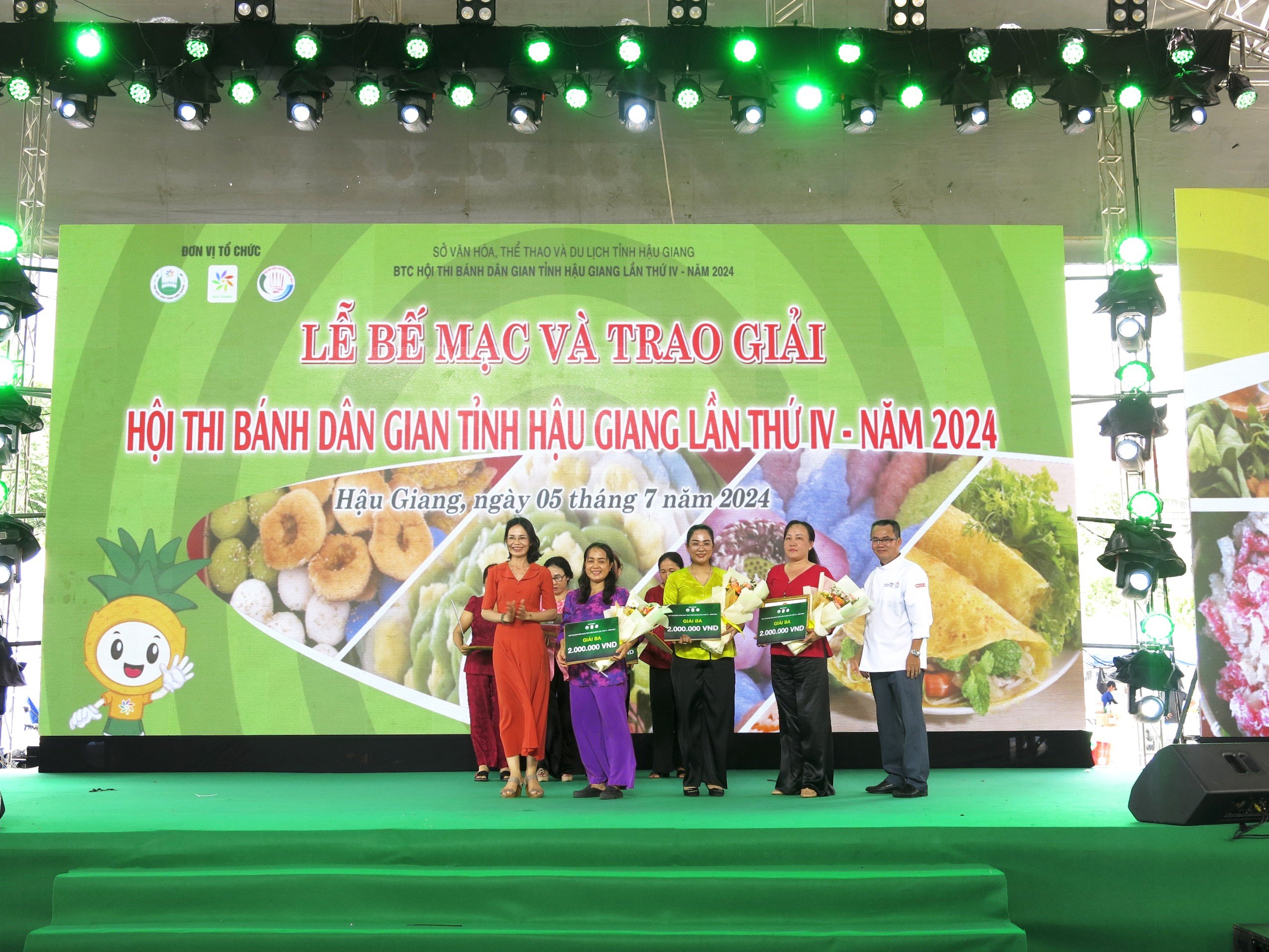 H&agrave;ng trăm loại b&aacute;nh d&acirc;n gian khiến người xem muốn thưởng thức ngay- Ảnh 17.