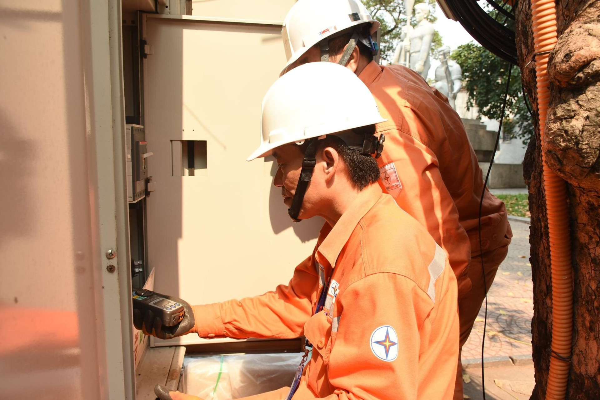 Mưa nhiều nhưng miền Bắc vẫn lo thiếu điện- Ảnh 1.