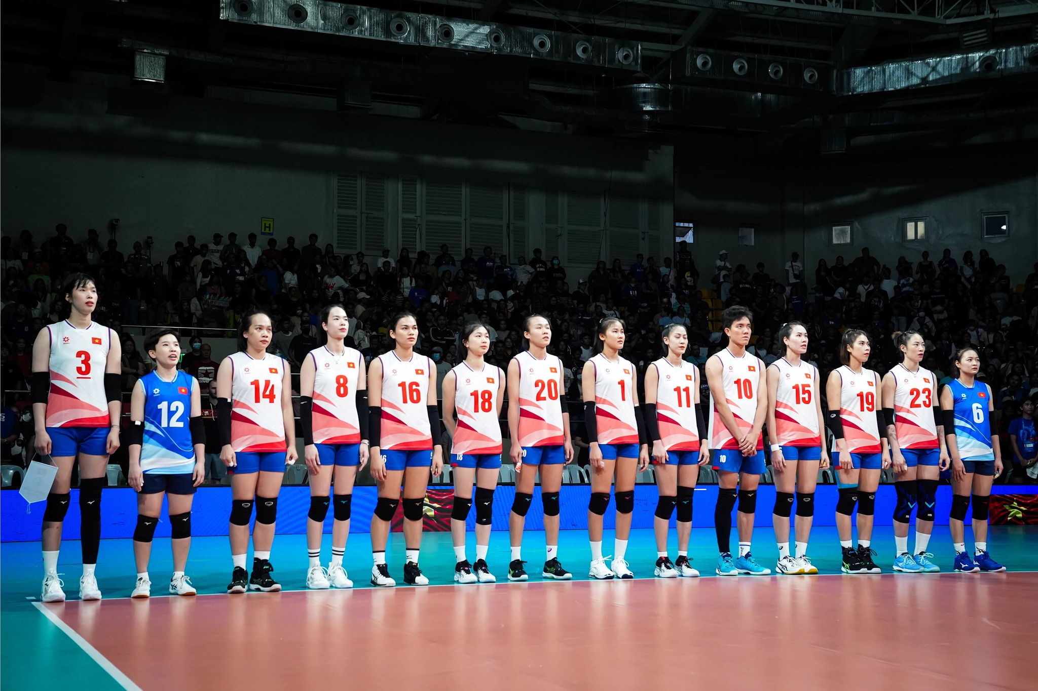 Thắng đậm Philippines, tuyển Việt Nam lần đầu vào bán kết FIVB Challenger Cup- Ảnh 1.