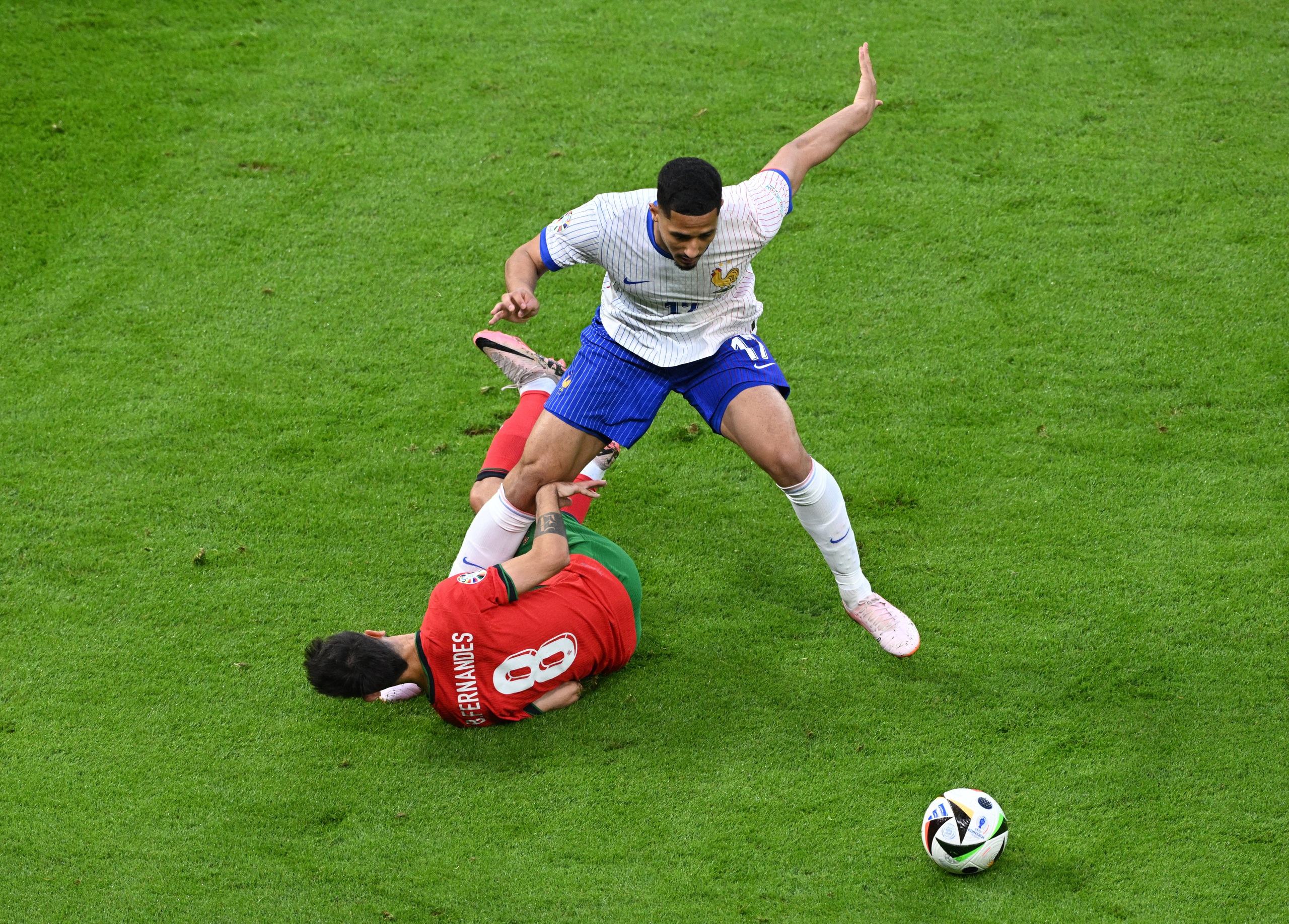 Euro 2024: Ph&aacute;p loại Bồ Đ&agrave;o Nha nhưng điểm của Mbappe tệ hơn Ronaldo- Ảnh 8.