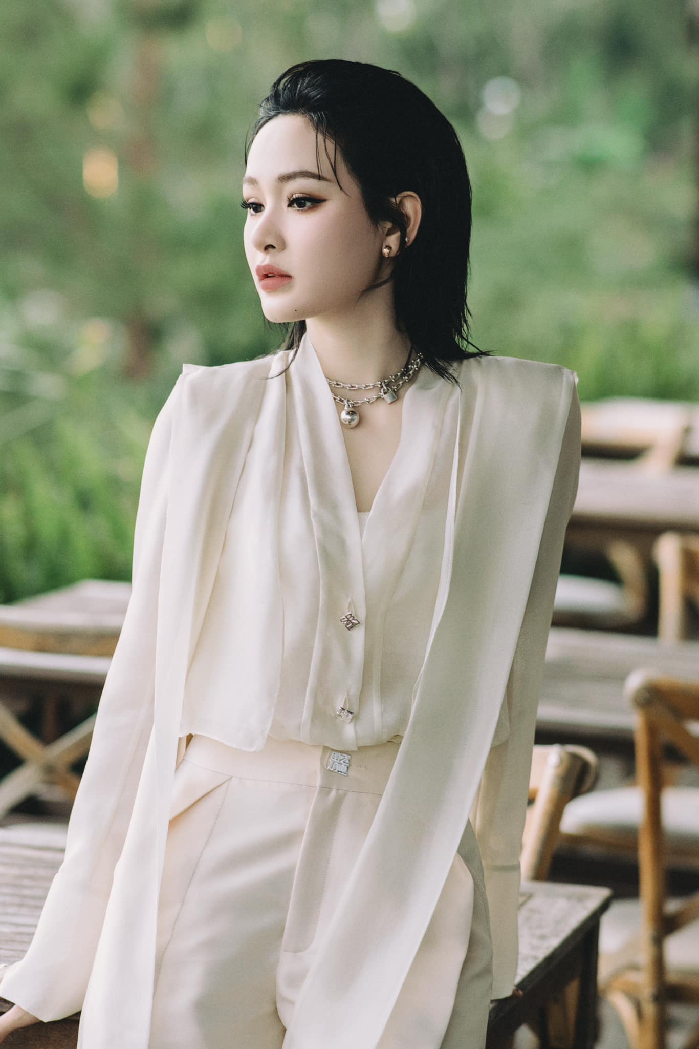 Showbiz Việt: Những người đẹp vướng lùm xùm