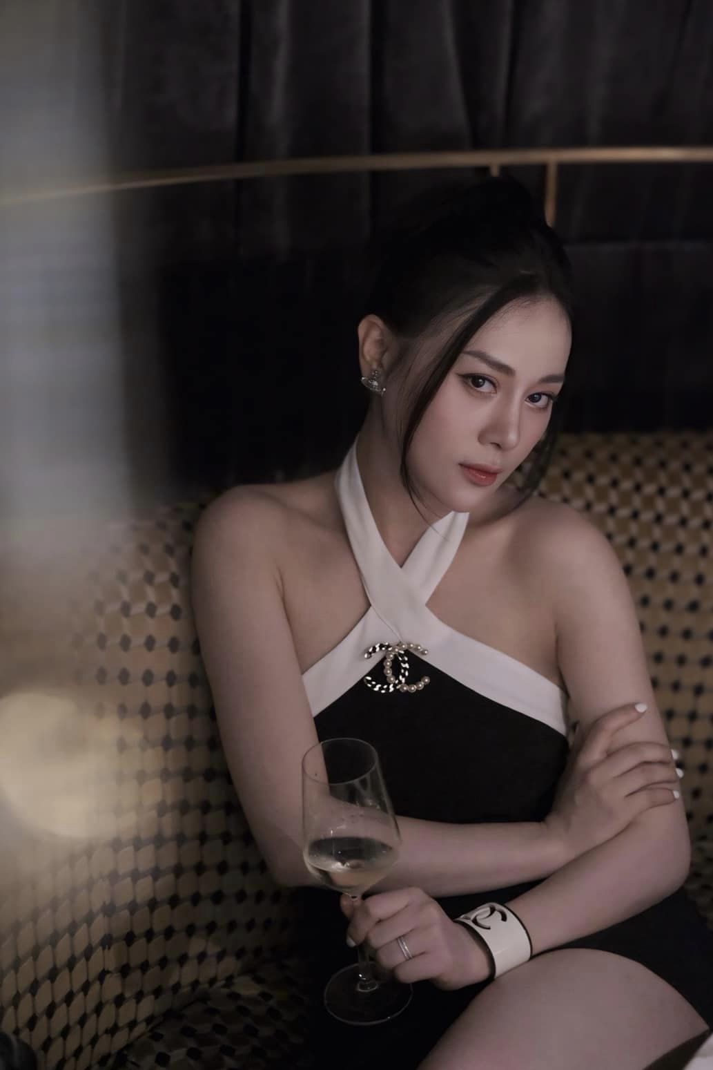 Showbiz Việt: Những người đẹp vướng lùm xùm