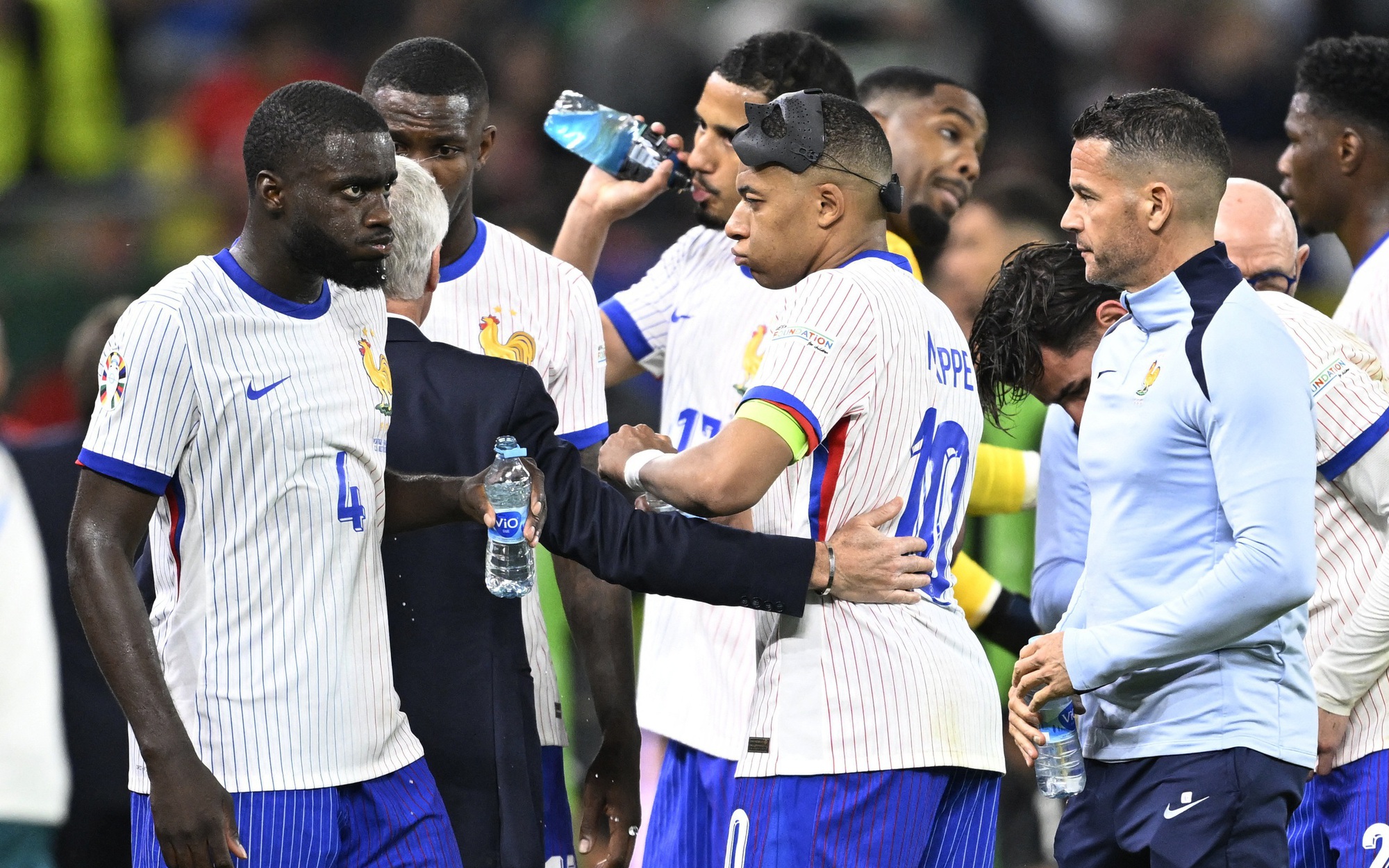 Tại sao HLV Deschamps thay Mbappé trước loạt sút luân lưu Pháp - Bồ Đào Nha?