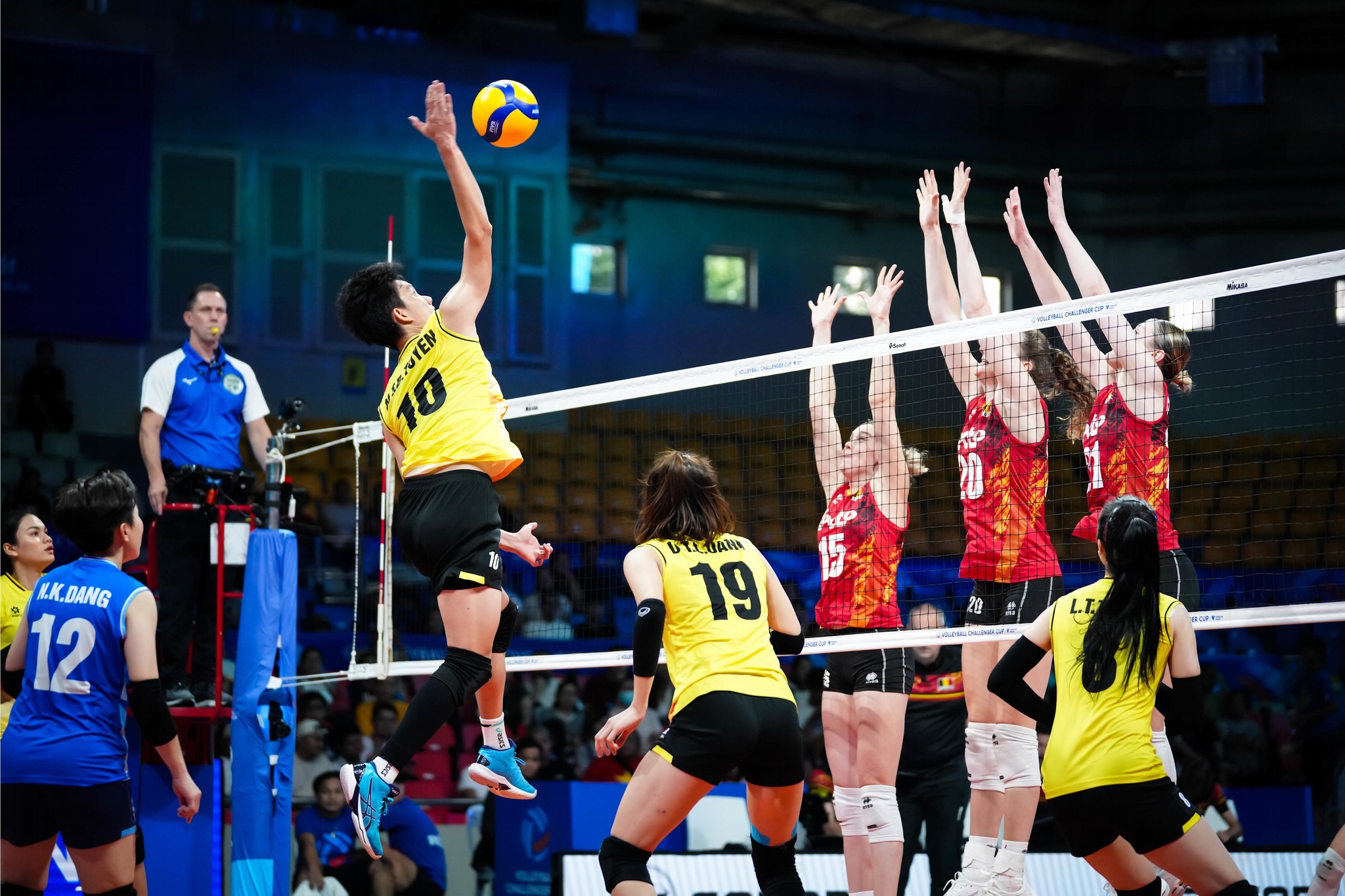 Tuyển b&oacute;ng chuyền nữ Việt Nam gi&agrave;nh hạng 3 Challenger Cup 2024- Ảnh 3.