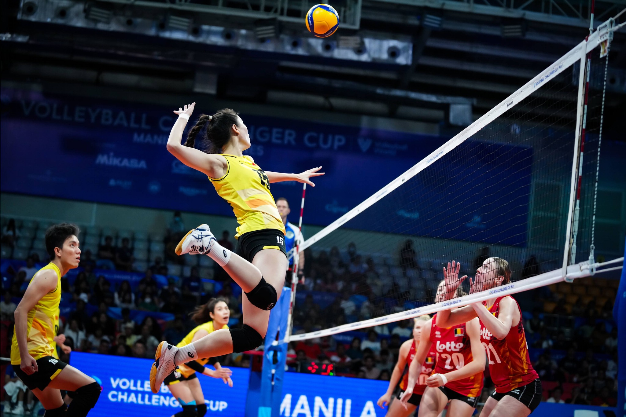 Tuyển b&oacute;ng chuyền nữ Việt Nam gi&agrave;nh hạng 3 Challenger Cup 2024- Ảnh 4.