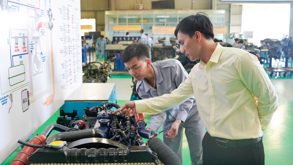 Đ&agrave;o tạo nguồn nh&acirc;n lực &ldquo;tại chỗ&rdquo; &ndash; nền tảng ph&aacute;t triển bền vững của doanh nghiệp- Ảnh 2.