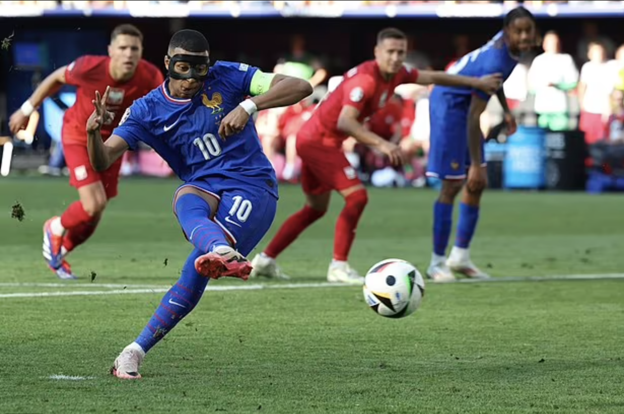 Euro 2024: HLV Deschamps "Ai không thích tuyển Pháp mời xem trận khác"- Ảnh 2.