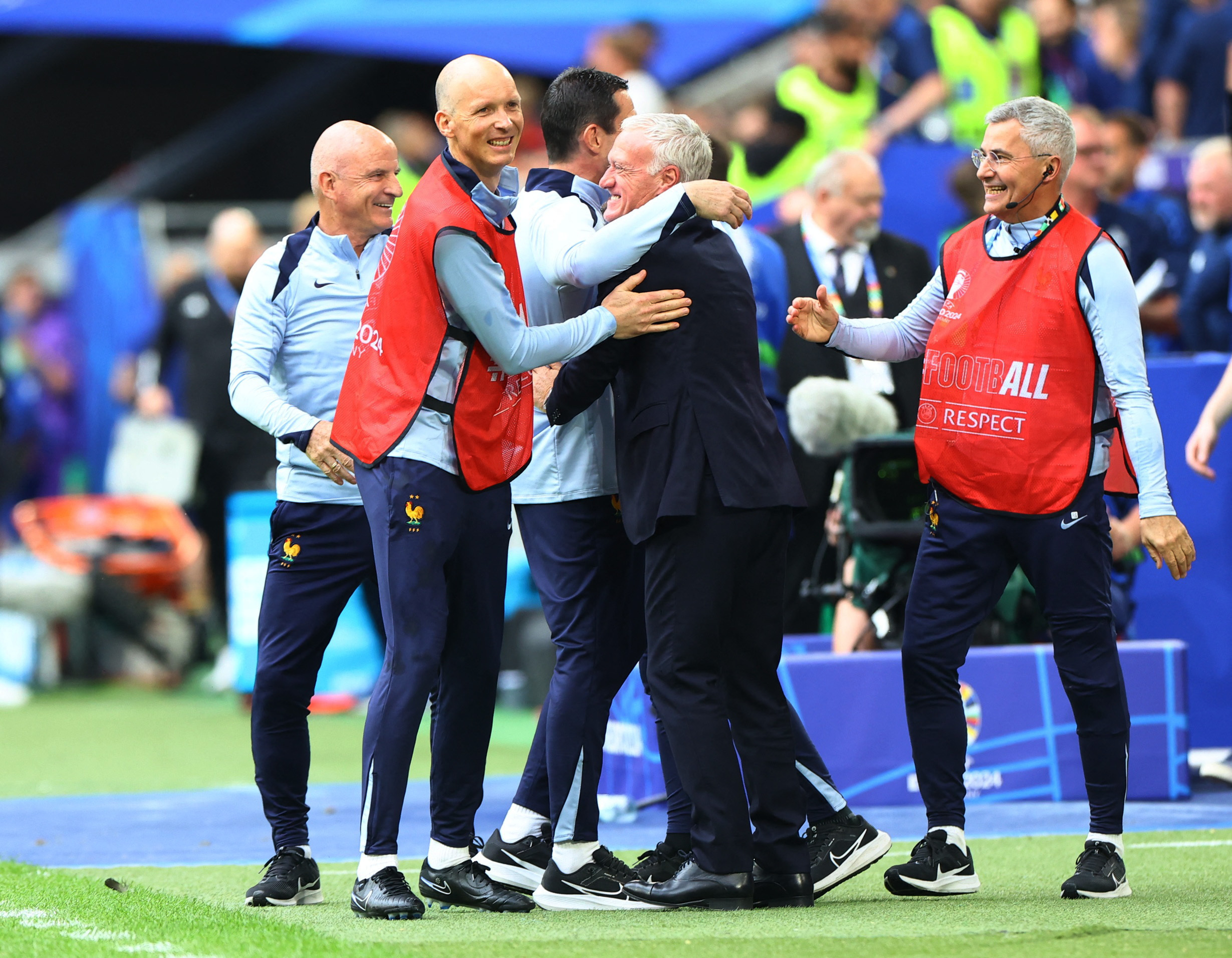 Euro 2024: HLV Deschamps "Ai không thích tuyển Pháp mời xem trận khác"- Ảnh 3.
