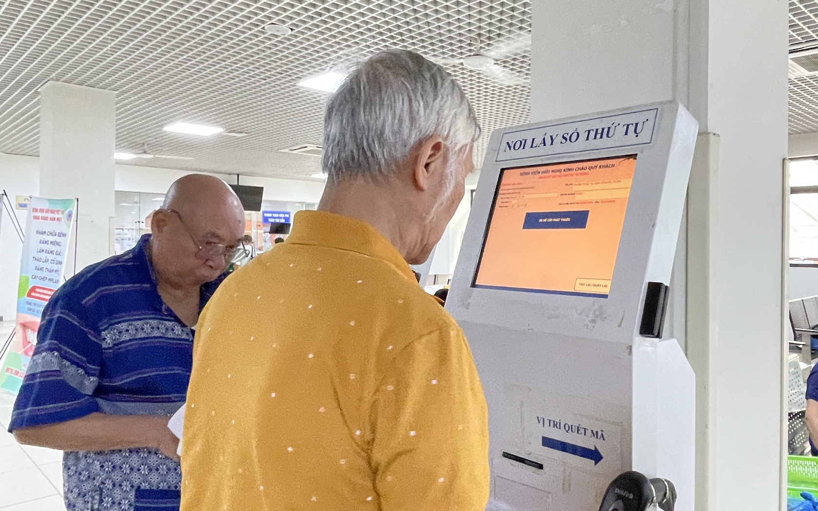 Mức chi khám, chữa bệnh BHYT nhóm hưu trí là 6,3 triệu đồng/người