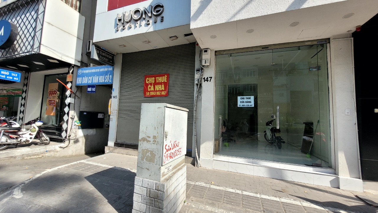 Nhiều cửa h&agrave;ng ở H&agrave; Nội đ&oacute;ng cửa, mặt bằng gi&aacute; thu&ecirc; trăm triệu đồng/th&aacute;ng bỏ trống- Ảnh 4.