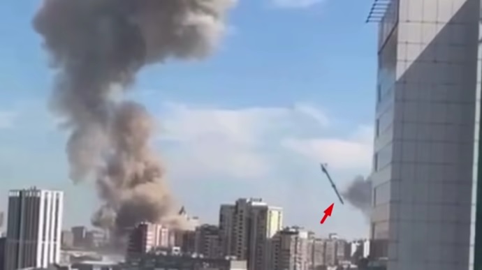 Một t&ecirc;n lửa của Nga tấn c&ocirc;ng bệnh viện Okhmatdyt ở Kyiv. Ảnh: Pravda