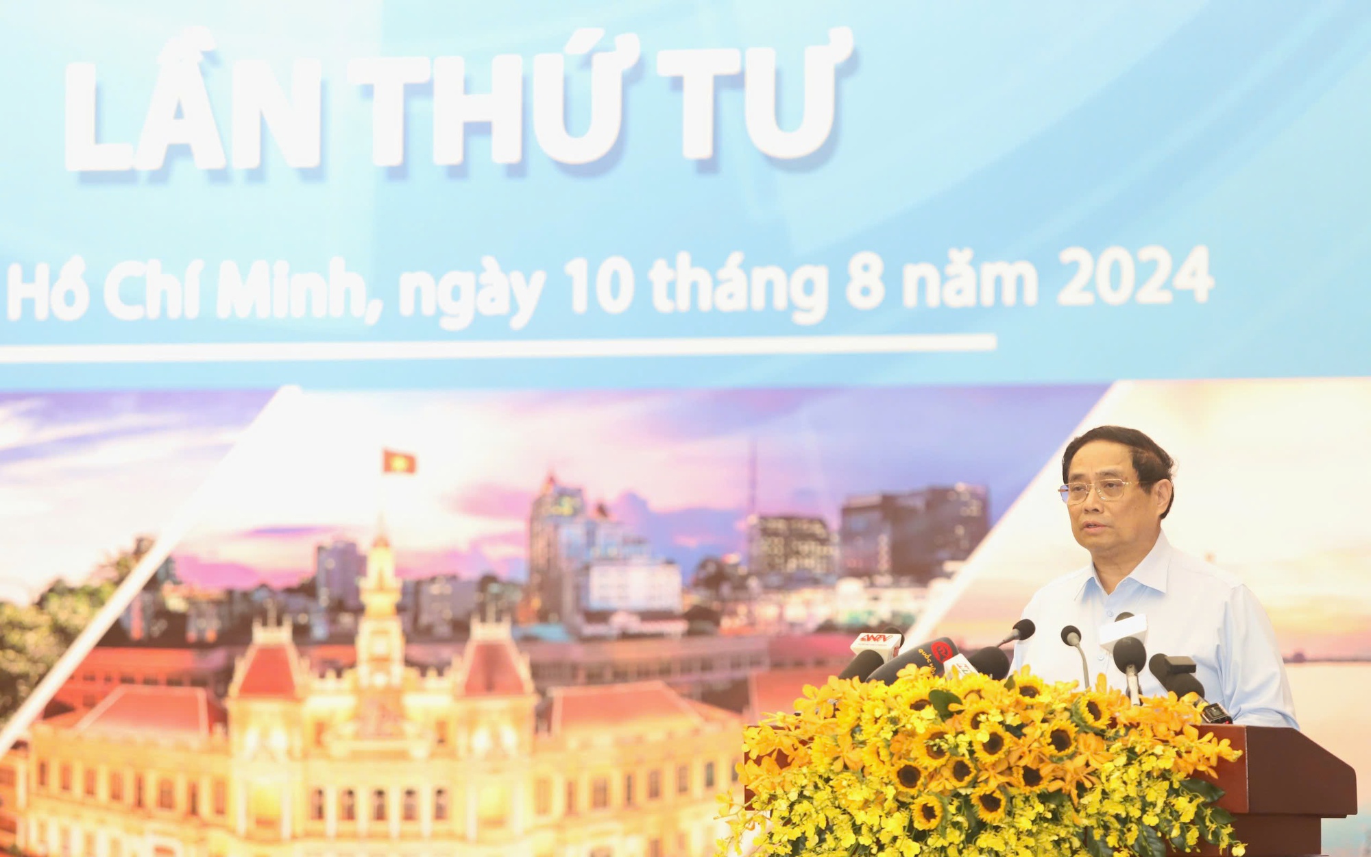 Thủ tướng chủ tr&igrave; hội nghị Hội đồng Điều phối V&ugrave;ng Đ&ocirc;ng Nam Bộ