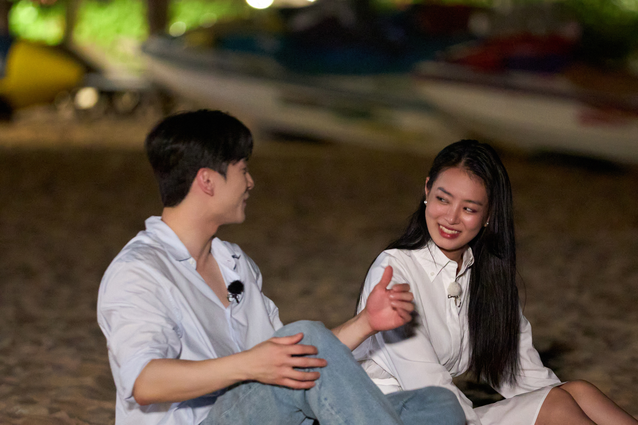 Thấy g&igrave; ở những cuộc hẹn h&ograve; tại "Đảo thi&ecirc;n đường"?- Ảnh 1.