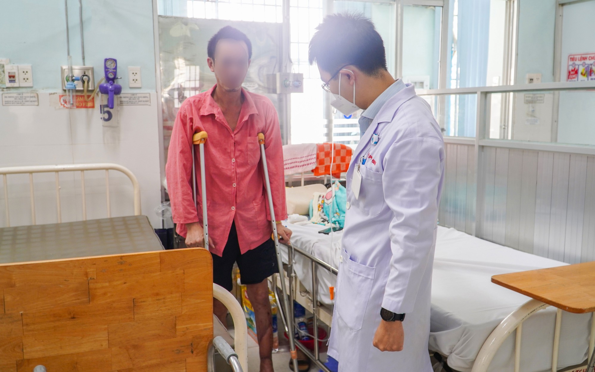 Kỹ thuật mới ghép Titan thay đoạn mất xương