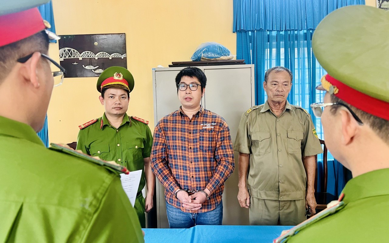 1 nhân viên ngân hàng lừa đảo người thân, chiếm đoạt tiền tỉ
