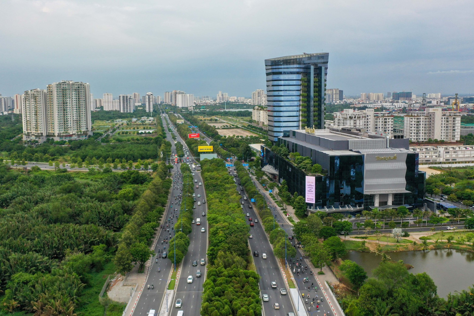 Sở Tài nguyên và Môi trường sẽ tiếp thu các ý kiến để bảo đảm ban hành bảng giá đất đúng quy định pháp luật. Ảnh: HOÀNG TRIỀU