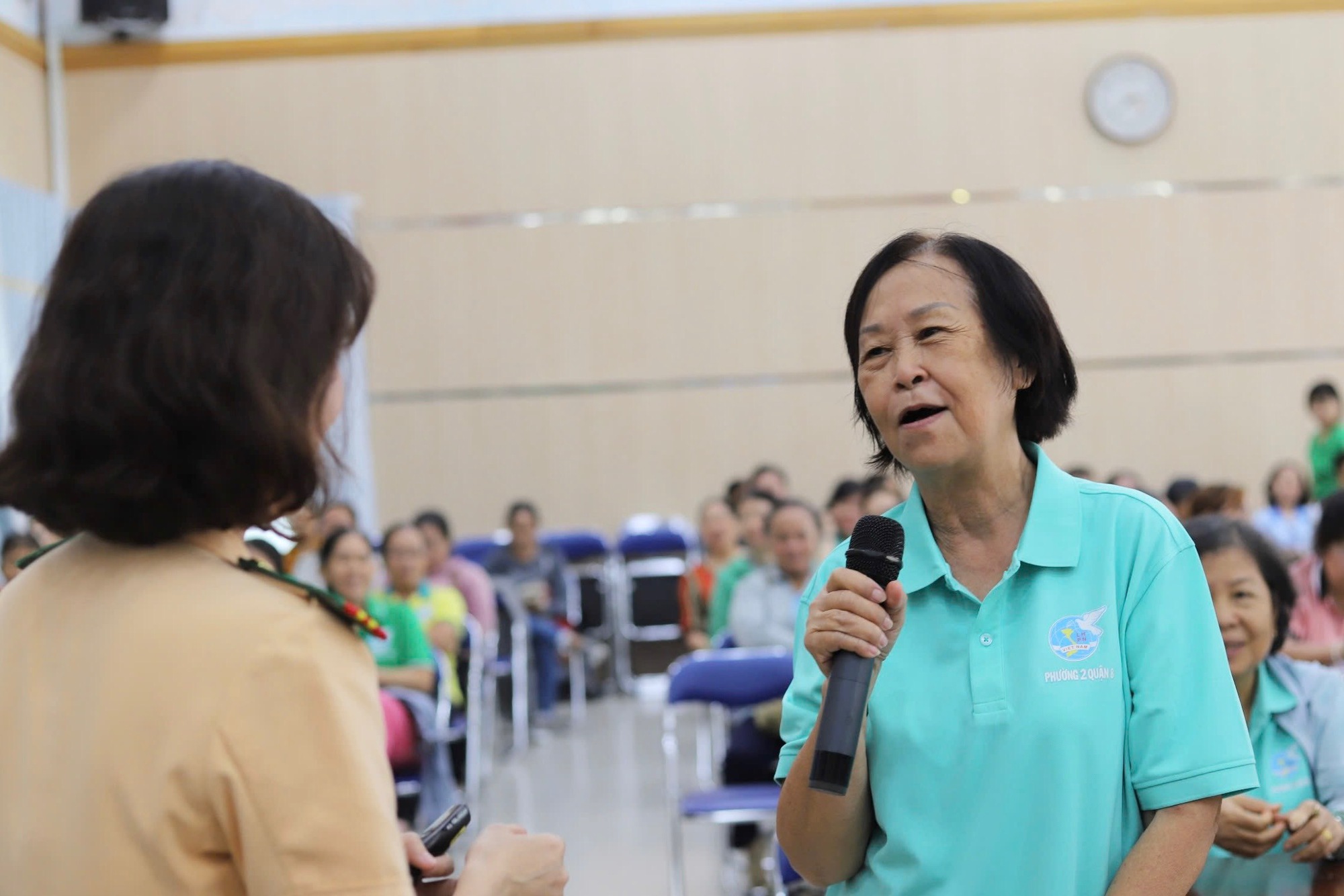 S&ocirc;i nổi "Ng&agrave;y hội ph&aacute;p luật" tại quận 8, TP HCM- Ảnh 6.