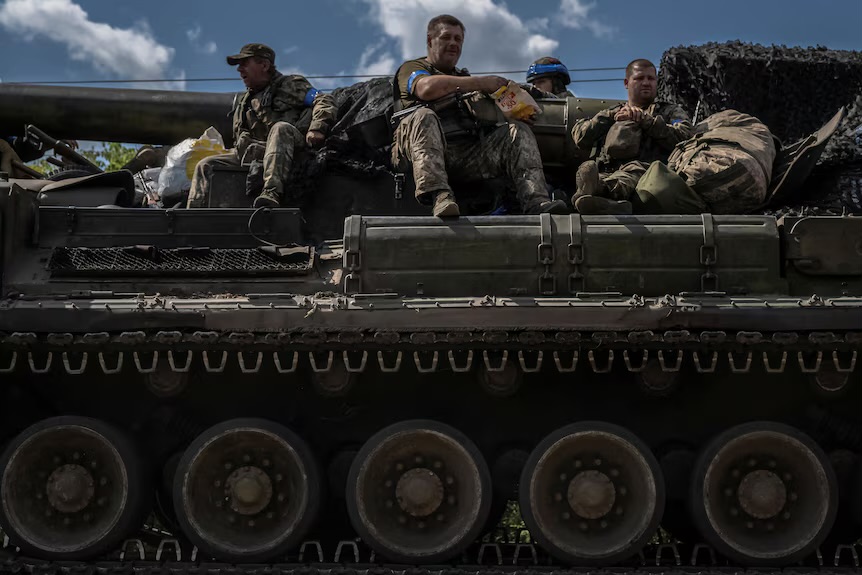 Ukraine tiết lộ hoạt động điều qu&acirc;n "n&oacute;ng" của Nga- Ảnh 1.
