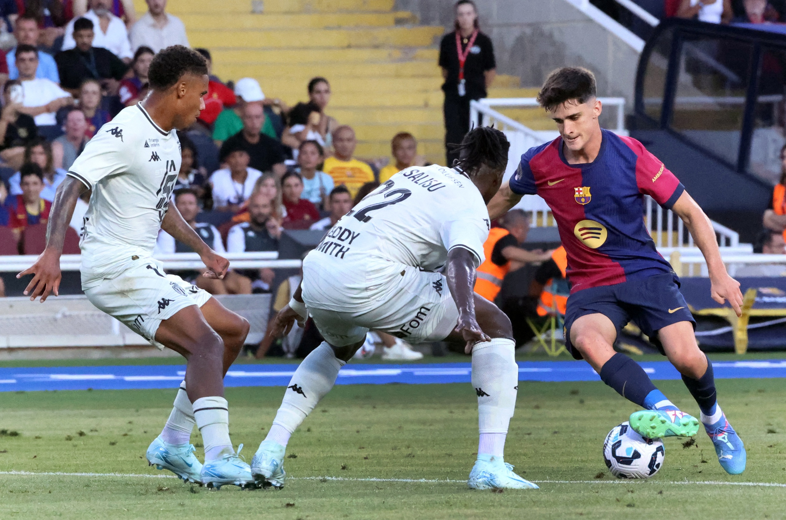 Thua sốc s&acirc;n nh&agrave;, Barcelona lần đầu vuột c&uacute;p Joan Gamper sau 11 năm- Ảnh 3.